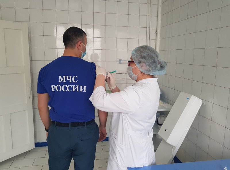 КБР. Сотрудники МЧС проходят вакцинацию от «COVID-19»