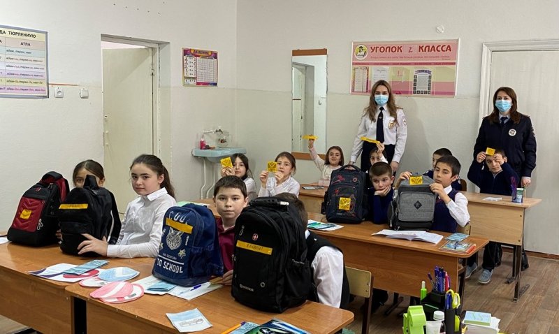 КБР. В сельских школах Кабардино-Балкарии проходят занятия в рамках декадника «Зимним дорогам – безопасное движение»