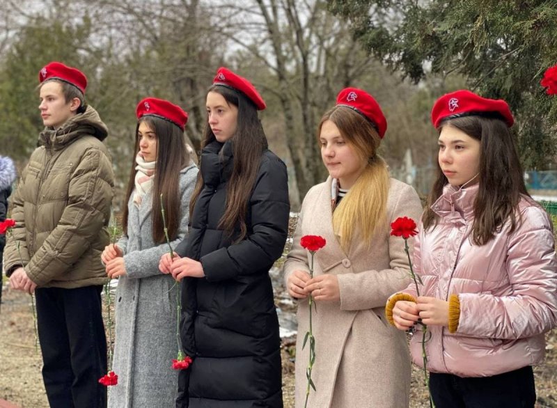 КЧР. В Карачаево-Черкесии прошла акция «Защитим память героев»