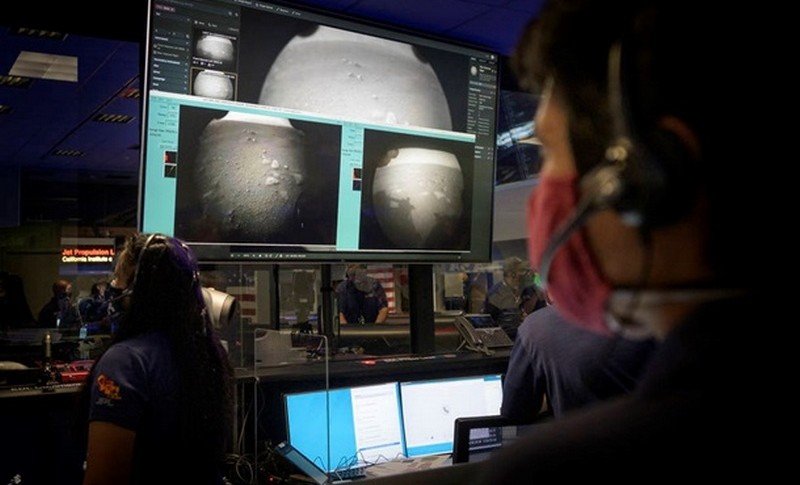 NASA получили первые снимки с марсохода Perseverance