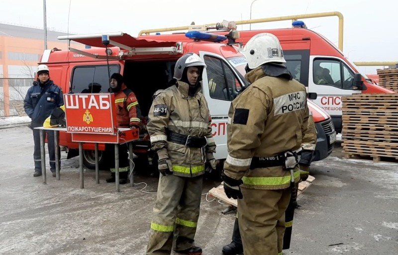 РОСТОВ. Пожар по повышенному рангу в г. Шахты ликвидирован