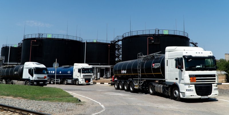 РОСТОВ. Сальский битумный терминал «Газпром нефти» обеспечил материалом строительство 3,5 тысячи км автодорог
