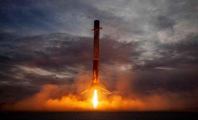SpaceX до конца года планирует отправить на орбиту четырех туристов