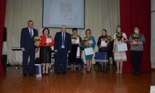 СТАВРОПОЛЬЕ. Награждение победителей и призеров муниципальных этапов конкурсов профессионального мастерства педагогов «Учитель года - 2021» и «Воспитатель года - 2021»