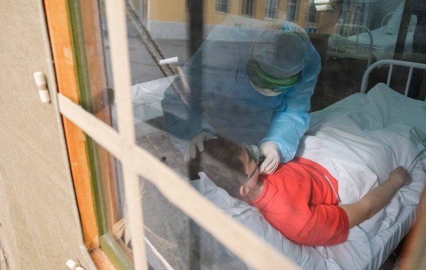 ВОЛГОГРАД. Младенец и семь школьников заразились COVID-19 в Волгоградской области