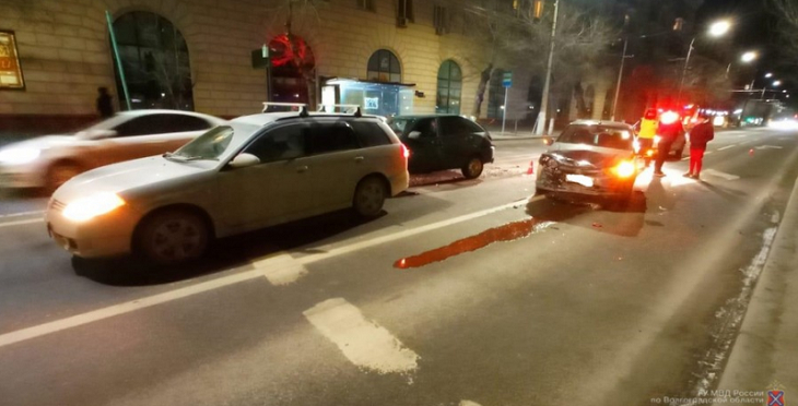ВОЛГОГРАД. Один человек пострадал в массовом ДТП в центре Волгограда