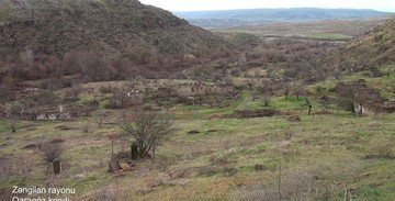 АЗЕРБАЙДЖАН. Село Гарагез Зангиланского района – уничтожены даже кладбищенские памятники (ВИДЕО)