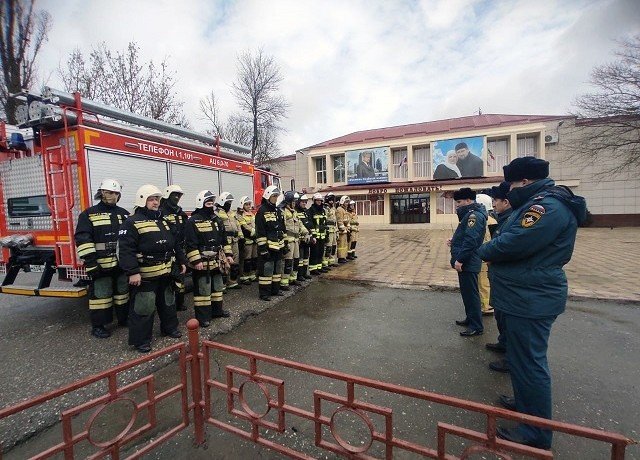 ЧЕЧНЯ. В аргунской гимназии прошло учение по отработке действий при возникновении пожара