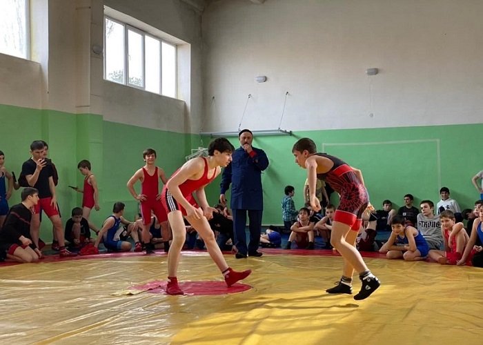 ЧЕЧНЯ. В Грозном прошел внутришкольный турнир по вольной борьбе среди юношей