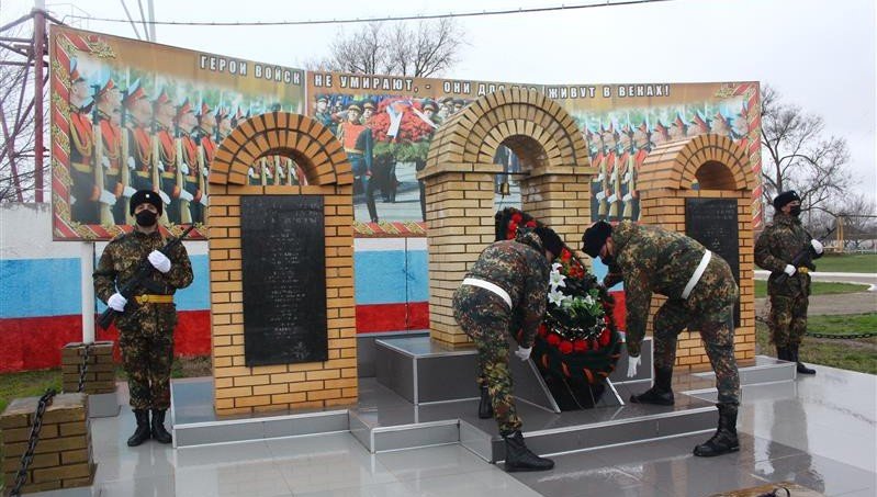 ЧЕЧНЯ. В наурском полку Росгвардии почтили память погибших товарищей