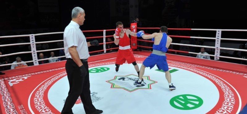 ЧЕЧНЯ. В Грозном, в Спорткомплексе «Олимпийск» состоялось торжественное открытие Всероссийских соревнований по боксу среди студентов