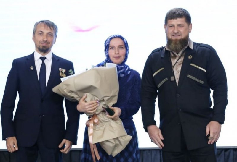 ЧЕЧНЯ. Замминистра здравоохранения ЧР награждена медалью "За заслуги перед Чеченской Республикой"