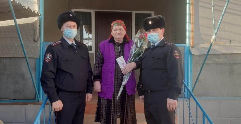 КБР. Полицейские Майского района посетили семьи своих погибших коллег