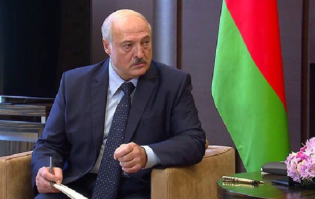 Лукашенко потребовал не «размывать» полномочия президента