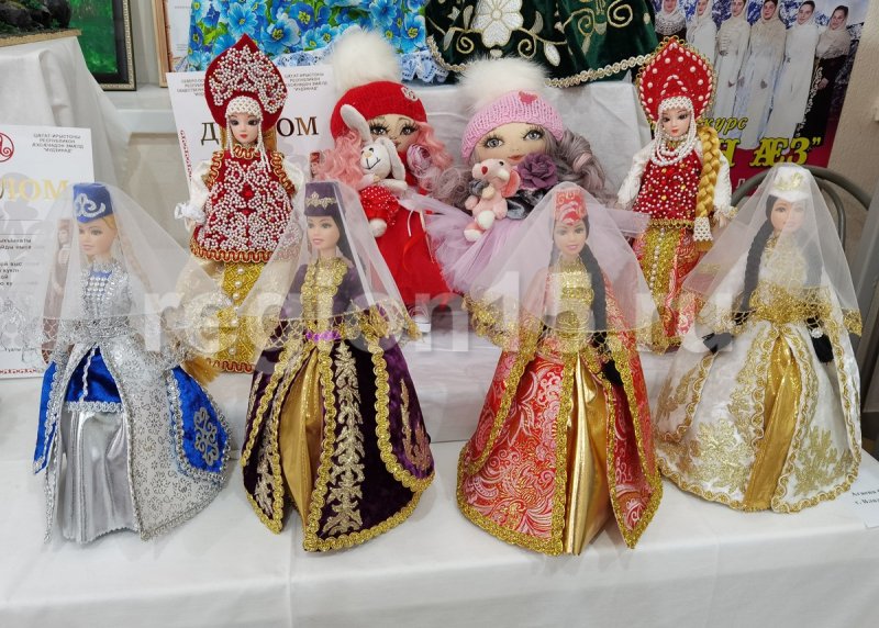 С. ОСЕТИЯ. На выставке кукол во Владикавказе представлено более 500 работ
