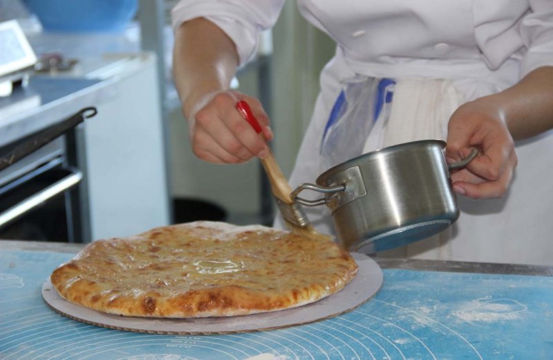 С. ОСЕТИЯ. В Северной Осетии пройдут итоговые соревнования по "Выпечке осетинских пирогов", где будут представлены 16 регионов РФ