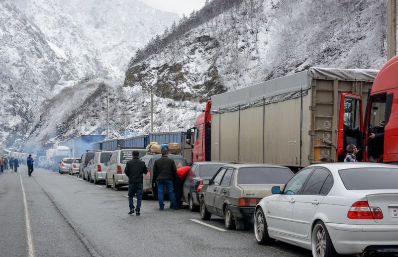 С. ОСЕТИЯ. Военно-Грузинская дорога закрыта для большегрузов