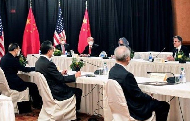 США назвали первый раунд дискуссий с КНР "предметным, серьезным и прямым"
