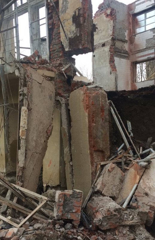 СТАВРОПОЛЬЕ. В Кисловодске рабочий погиб от обрушения фасада реконструируемого санатория