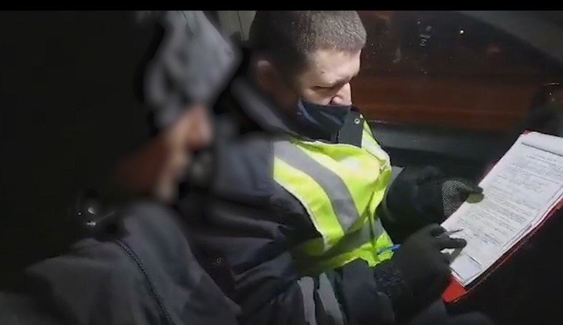 ВОЛГОГРАД. В Волгограде двое пьяных мужчин угнали «ВАЗ-2106» и врезались в столб