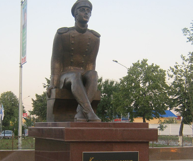 ЧЕЧНЯ. Памятник Михаилу Лермонтову (Грозный)