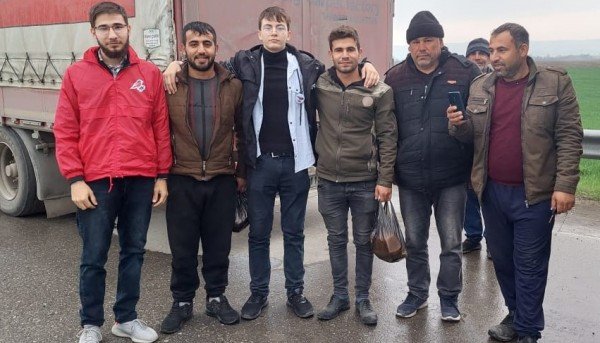 ЧЕЧНЯ. Народный фронт в Чечне оказал продуктовую поддержку застрявшим на трассе дальнобойщикам из Казахстана