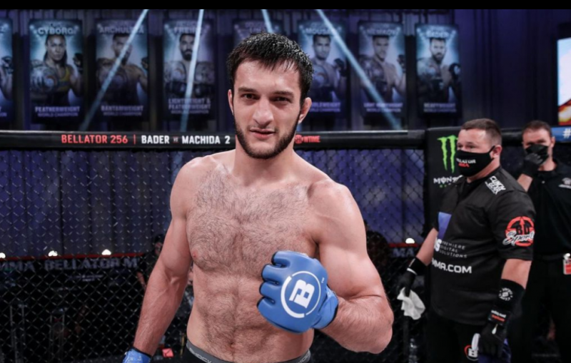 Боец ММА Муртазалиев победил в первом бою после дисквалификации