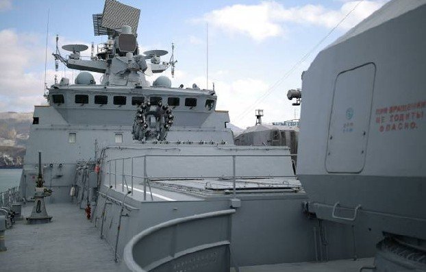 Более 20 российских кораблей провели учения в Черном море