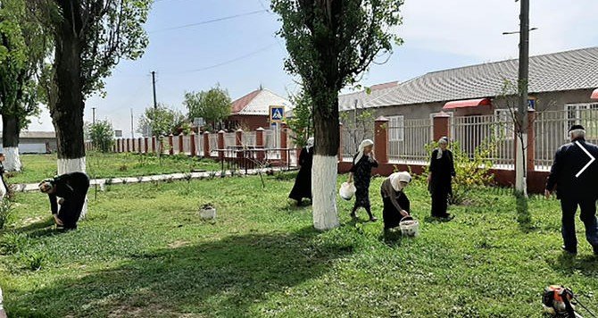 ЧЕЧНЯ. День чистоты провели в школе с. Бердыкель