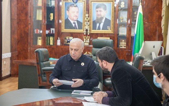 ЧЕЧНЯ. Министр Усман Баширов провёл встречу с семьями, попавшими в тяжелую жизненную ситуацию