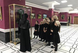 ЧЕЧНЯ. Сегодня в Государственном мемориальном музее А.А. Кадырова прошла плановая экскурсия для воспитанников ДШИ г.Курчалой.