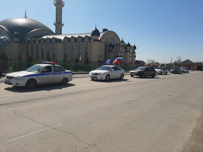 ЧЕЧНЯ. В районах Чеченской Республики прошли автопробеги в честь Дня мира
