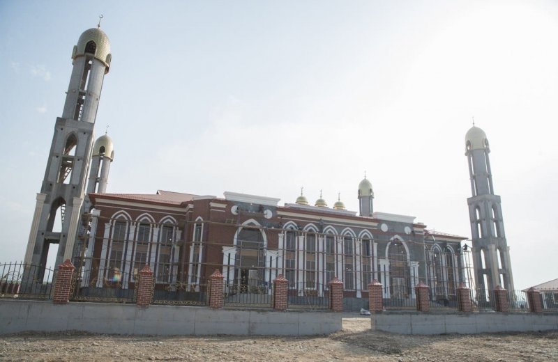 ЧЕЧНЯ. В селе Энгель-Юрт возводится мечеть на 7 тысяч человек