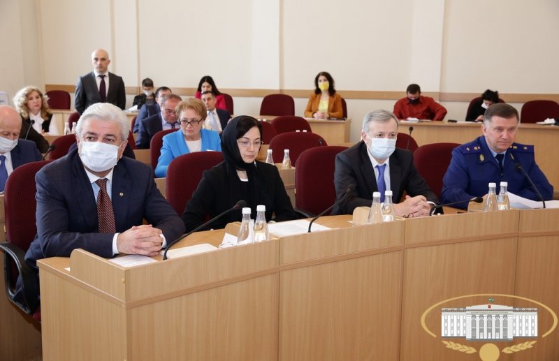 КБР. Проект закона КБР «О поправке к Конституции КБР» принят в первом чтении