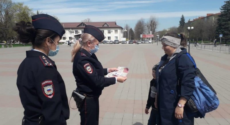 КБР. В Кабардино-Балкарии «Полицейский патруль безопасности» провел мастер-классы для пеших участников дорожного движения