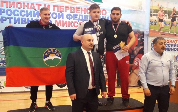 КЧР. Ибрагим Мамчуев стал серебряным призером Первенства России по спортивному миксфайту
