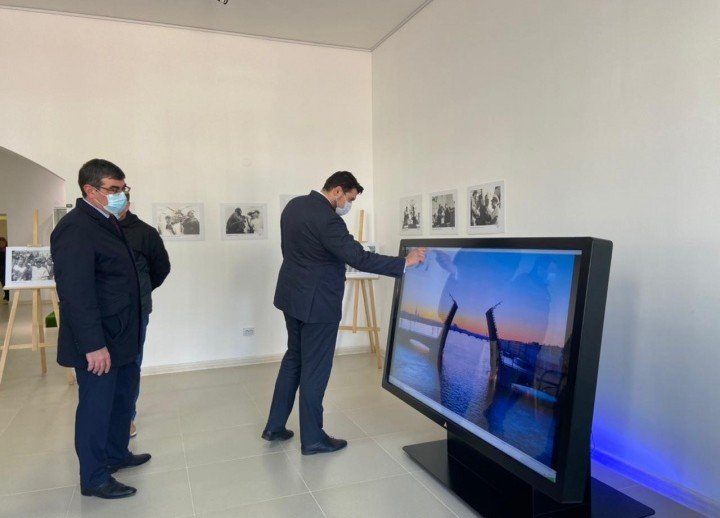 КЧР. В картинной галерее открылась фотовыставка, посвященная 60-летию пилотируемой космонавтики «Первый: Гагарин и Куба»
