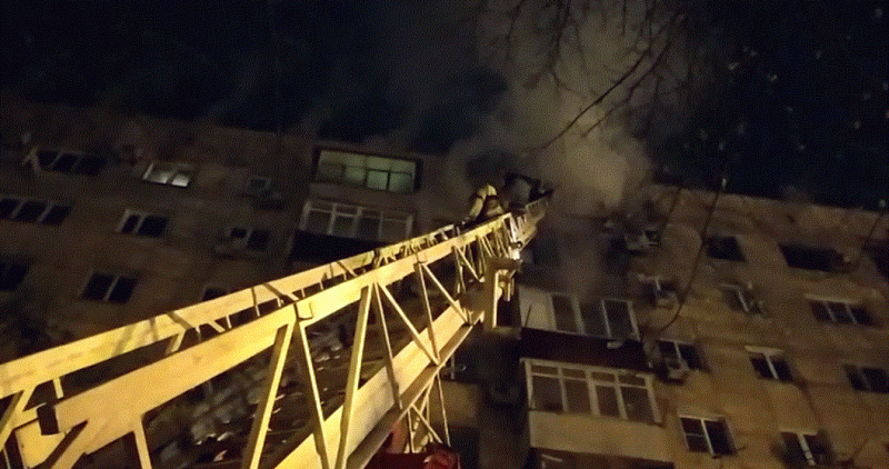 КРАСНОДАР. В многоэтажке в Краснодаре загорелась квартира. Пострадали два человека