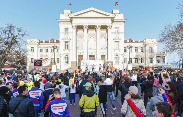 КРЫМ. Михаил Развожаев: Послание Президента Федеральному Собранию нацелено на человека и семью