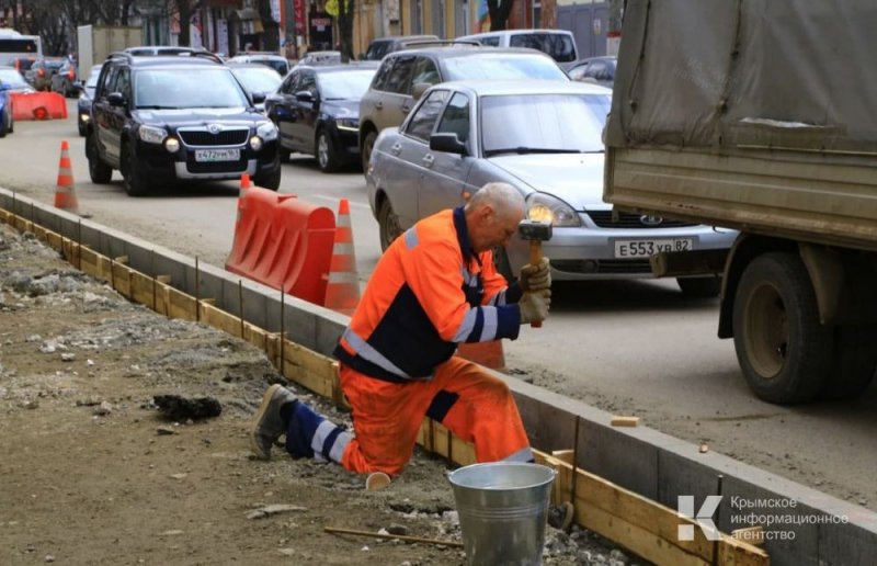 КРЫМ. В Симферополе перекрыли участок улицы Киевская