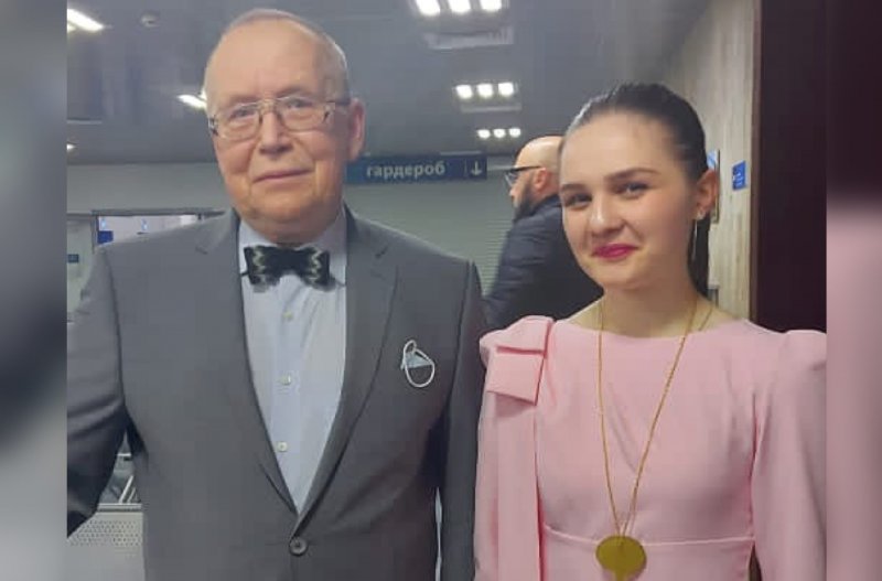 С. ОСЕТИЯ. Школьница из Заводского Анна Козаева стала победительницей телевизионной олимпиады «Умницы и умники»
