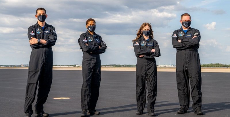 В SpaceX определились с экипажем для первой в истории гражданской миссии в космос