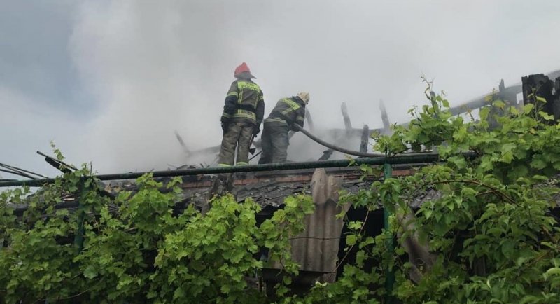 АДЫГЕЯ. Огнеборцы Адыгеи ликвидировали пожар в поселке Яблоновском