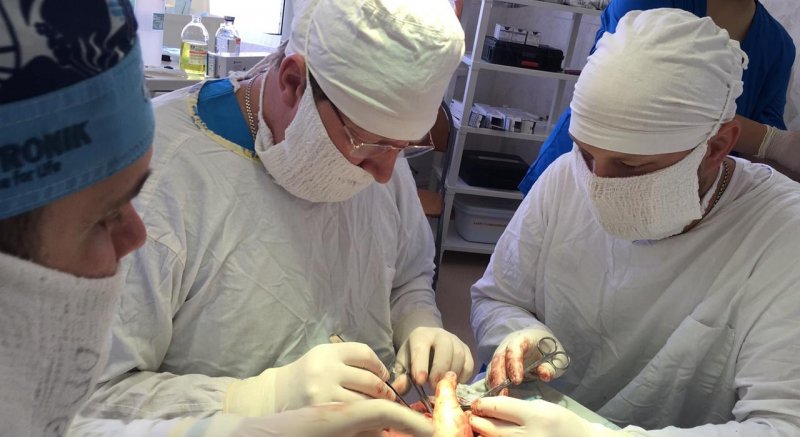АСТРАХАНЬ. 3 часа детские хирурги спасали мальчику руку, травмированную петардой