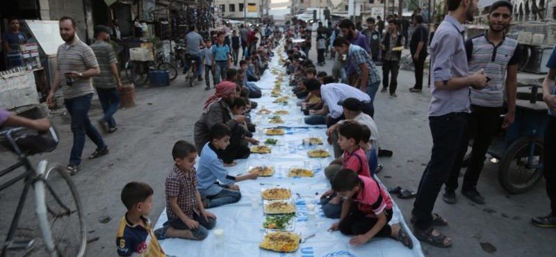 ЧЕЧНЯ. Фонд Кадырова организовал ифтар для 100 тысяч семей в Сирии