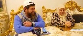 ЧЕЧНЯ. Рамзан Кадыров поздравил Аймани Несиевну с праздником Ид аль-Фитр.