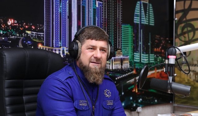 ЧЕЧНЯ. Рамзан Кадыров поздравил работников отраслей связи с Днём радио