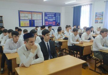 ЧЕЧНЯ. В Чеченской Республике полицейские и общественники рассказали молодежи, как бороться с киберпреступностью.