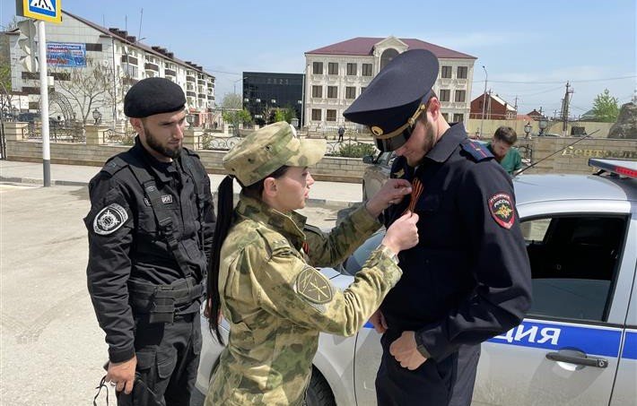 ЧЕЧНЯ. Военнослужащие грозненского соединения Росгвардии присоединились к акции «Георгиевская ленточка»