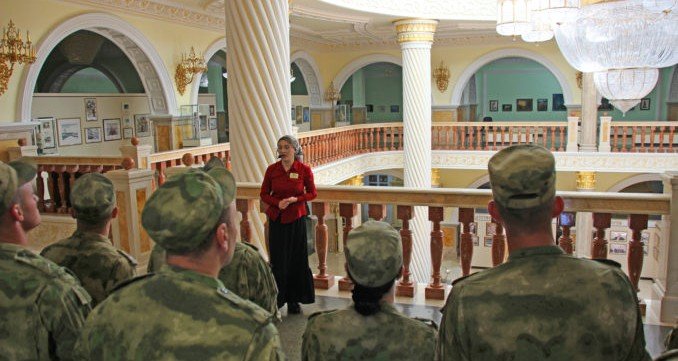 ЧЕЧНЯ. Военнослужащие Росгвардии побывали на экскурсии в Мемориальном комплексе Славы имени А.А. Кадырова